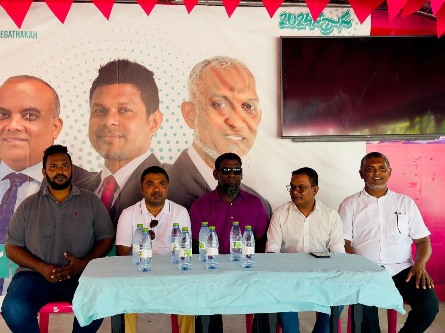 Image for ހއ.މާރަންދޫ ކައުންސިލް ބައި-އިލެކްޝަންގެ ކެމްޕޭނަށް ޕްރޮގްރެސް ޕާޓީގެ ޓީމްތައް މާރަންދޫގައި service